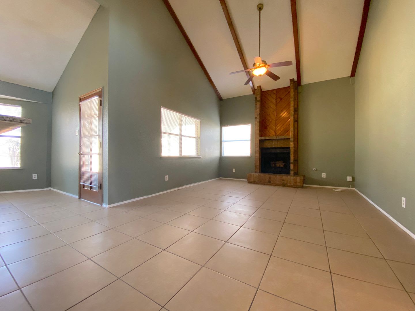 Northeast El Paso 3 bed2 bath – photo 4