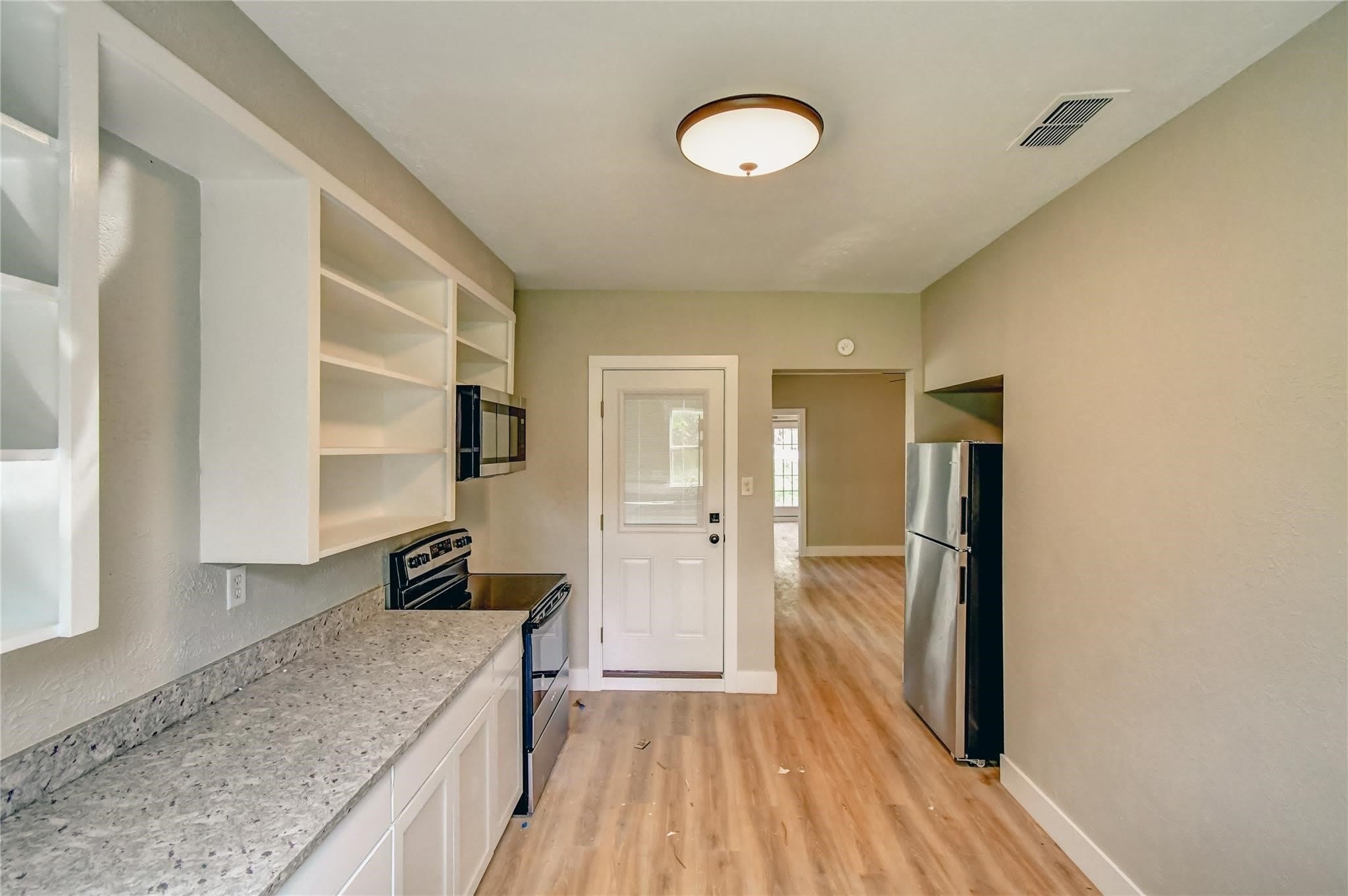982 W Tarleton Street – photo 4