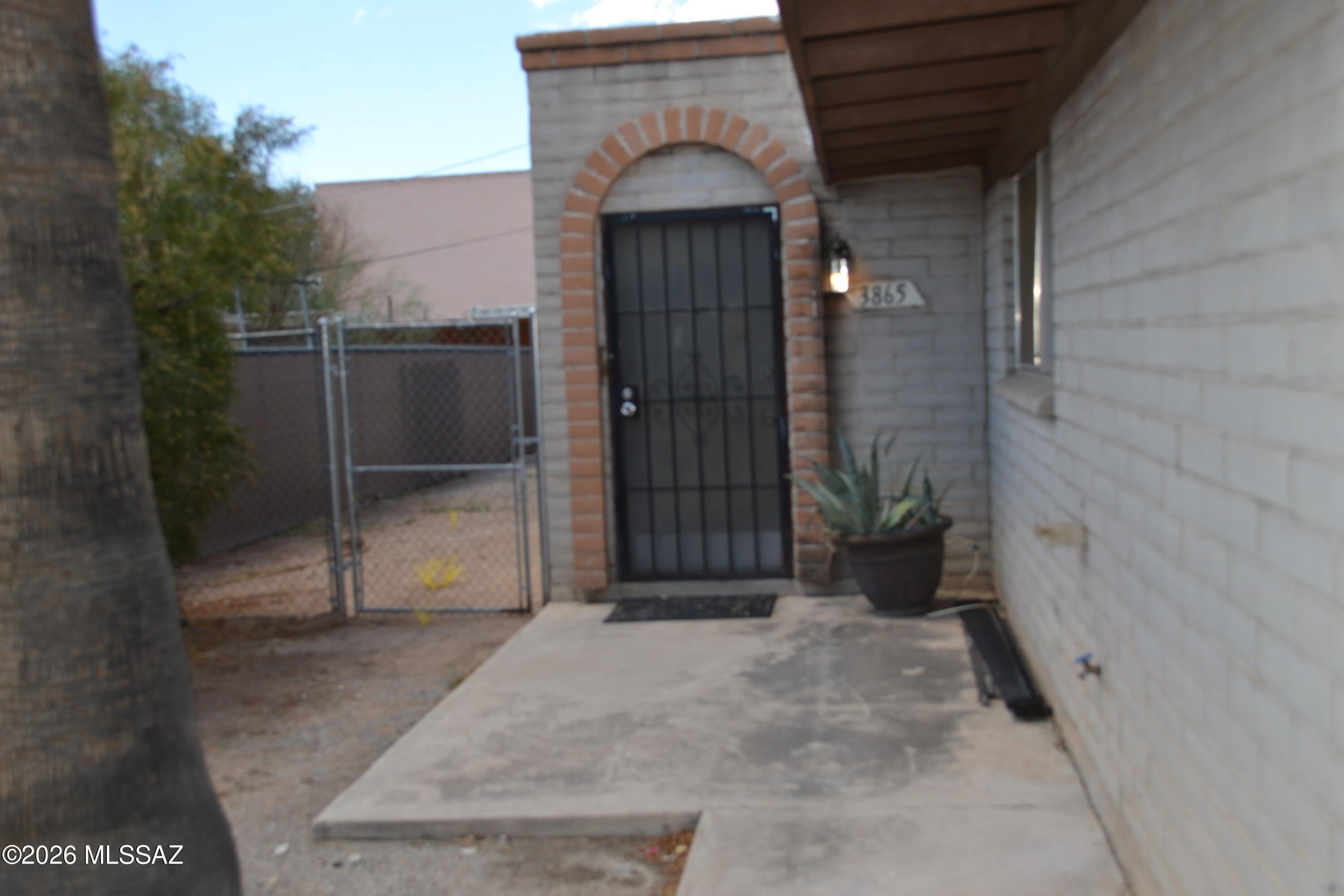 3865 E Glenn Street – photo 2