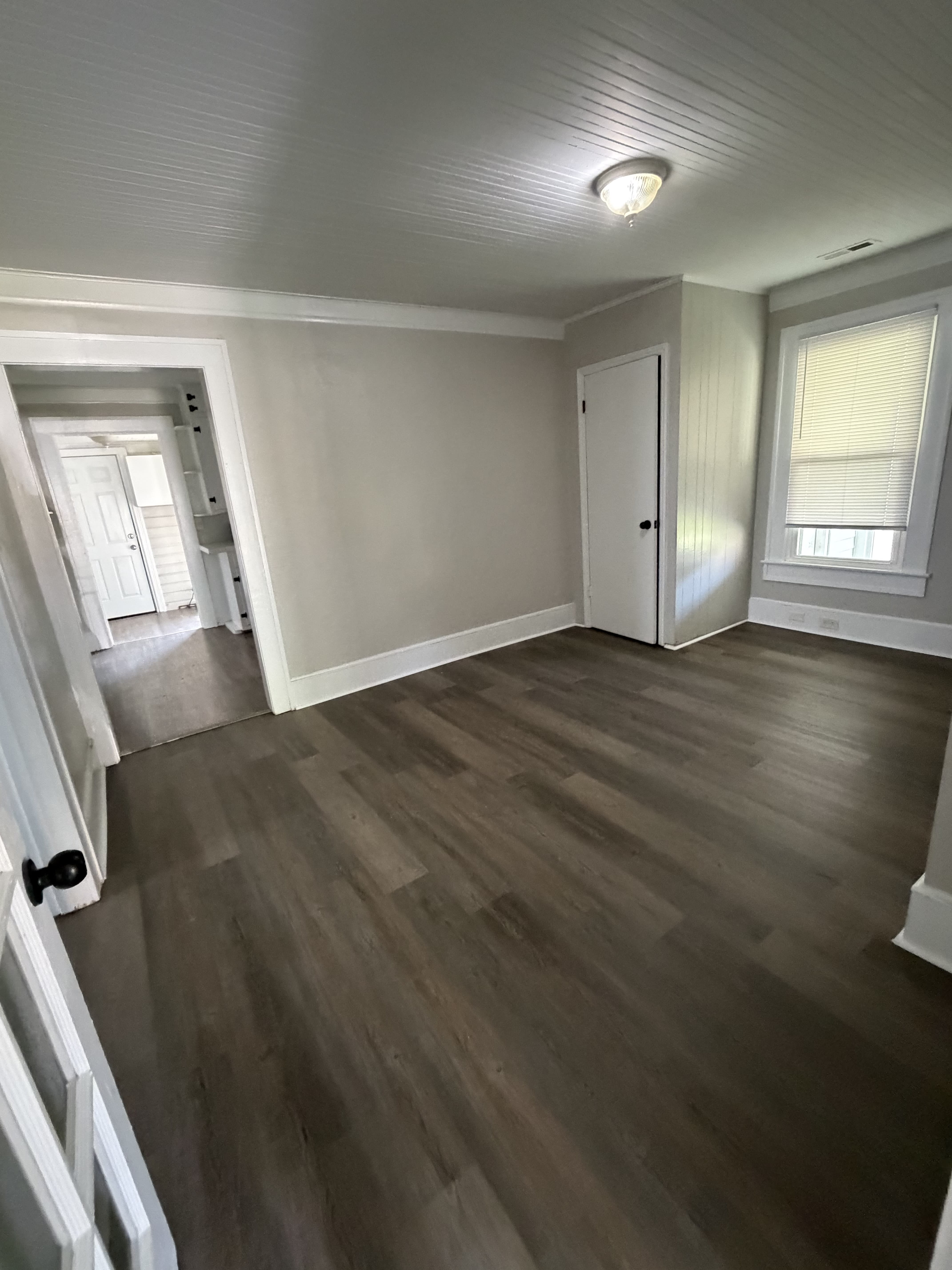 311 E 2Nd St – photo 4