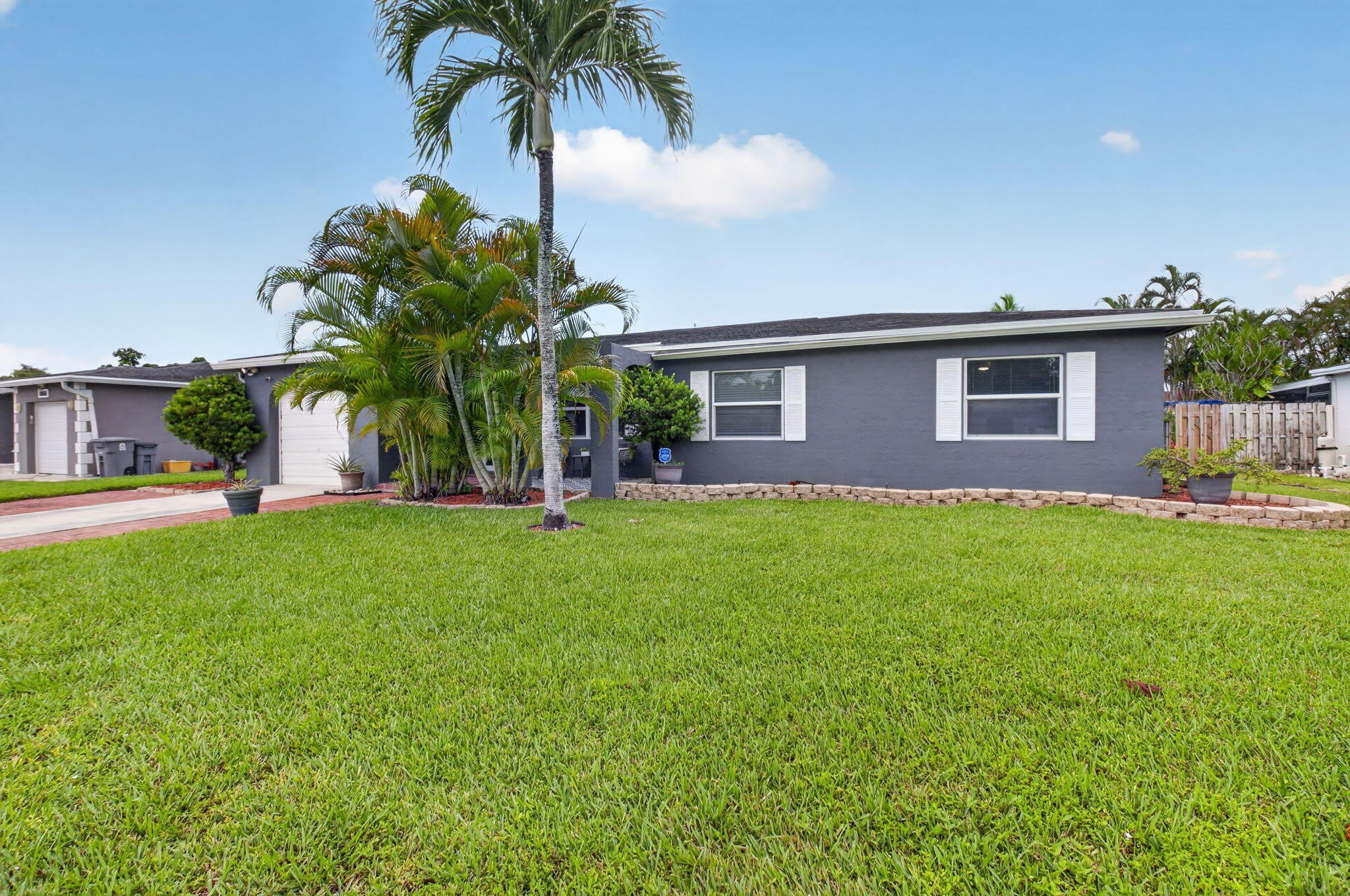 4599 Betelnut Street – photo 2