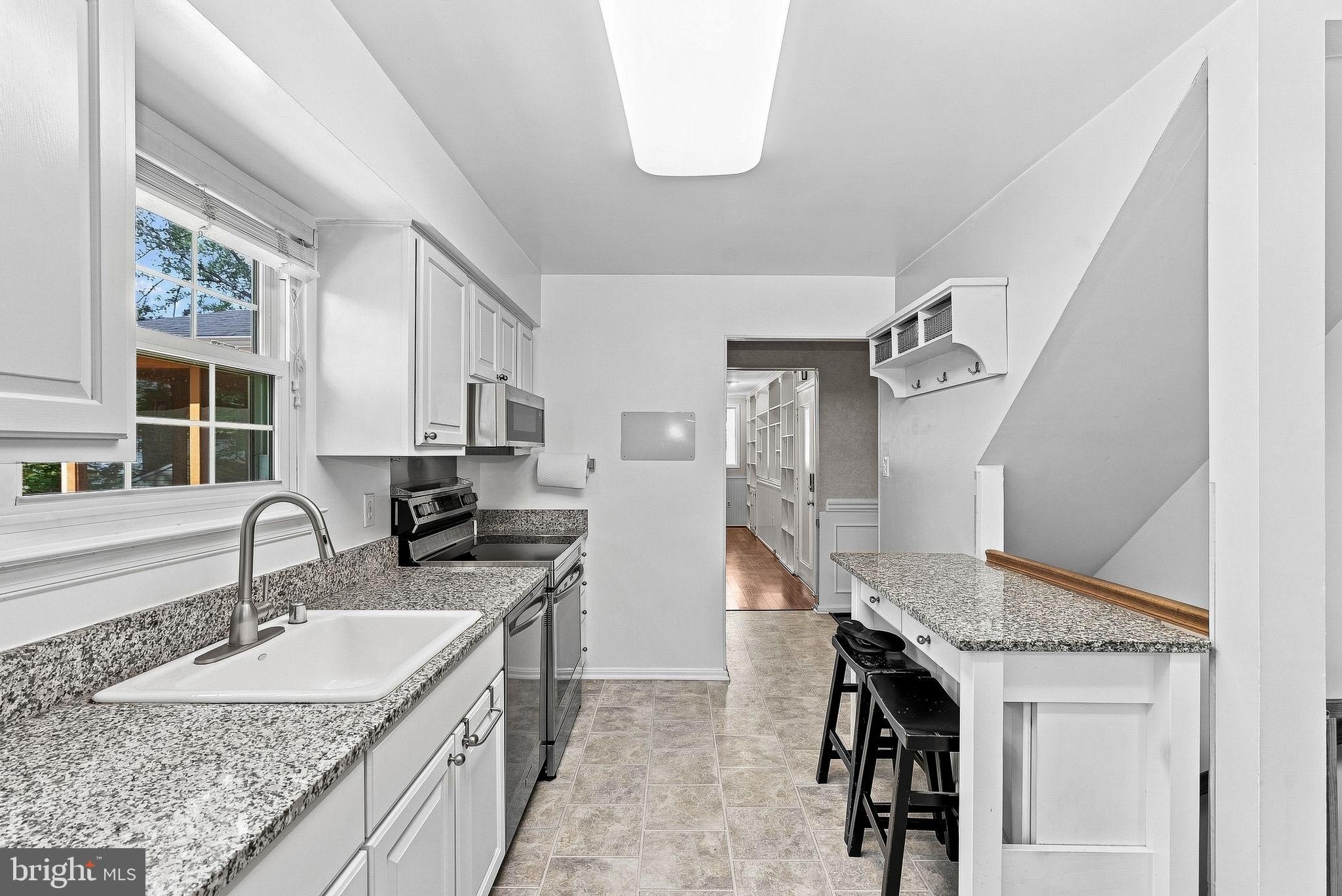 10163 YORKTOWN Way – photo 5