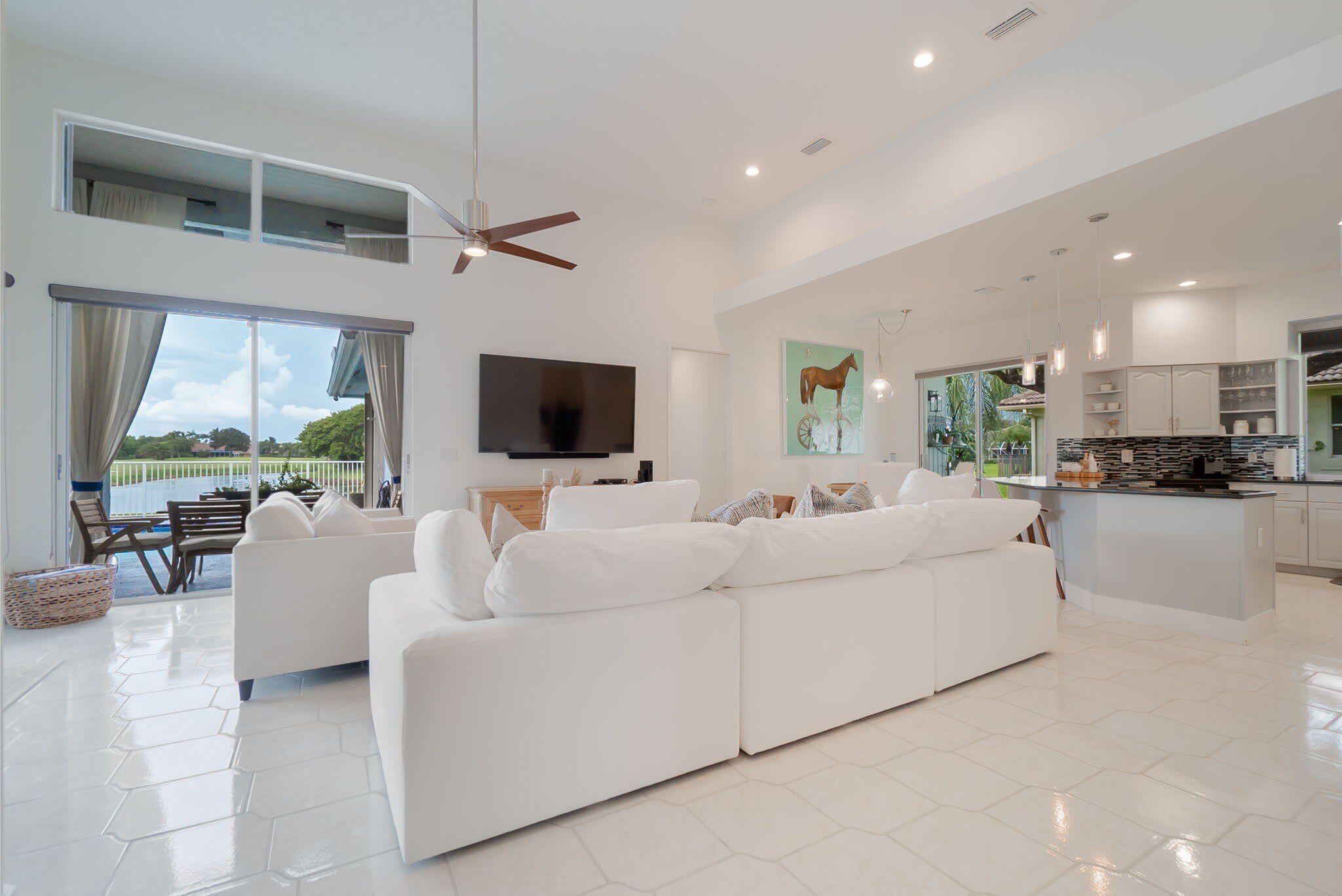 1907 S Club Drive – photo 3