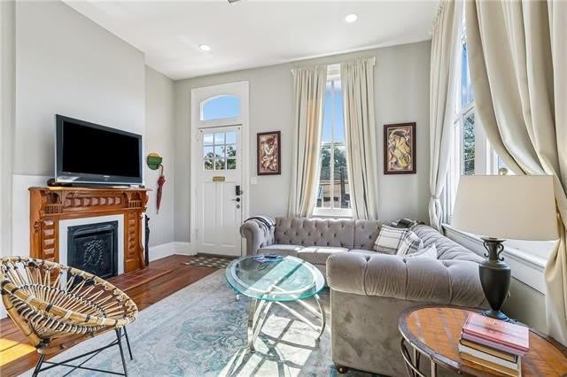 1110 AMELIA Street – photo 3