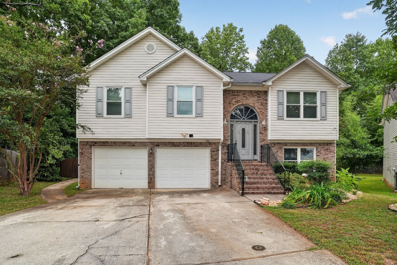 Spacious 5BR House in Ellenwood – photo 1