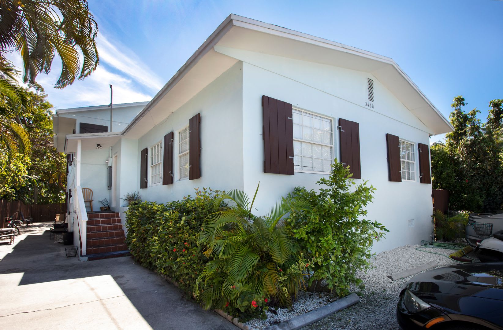 Private 1 bedroom with Bathroom and a Shared kitchen with other 3 bedrooms – photo 1
