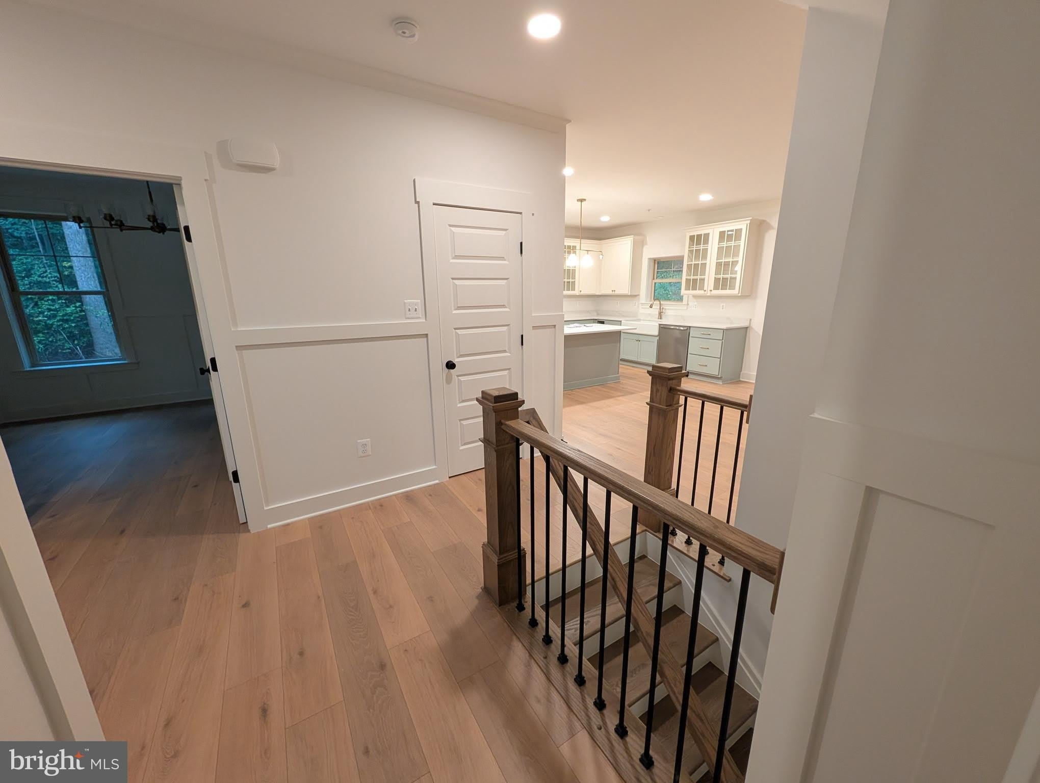 1490 THURSTON Road – photo 2