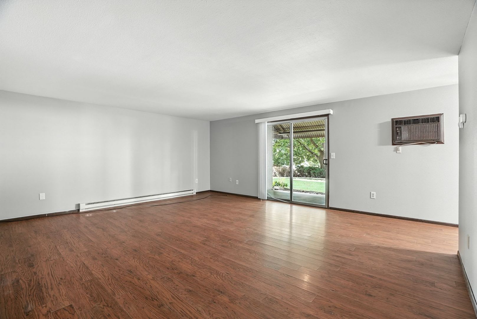 Spokane Valley 2 Bed, 2 Bath with Primary Suite *Available 9/18* – photo 3