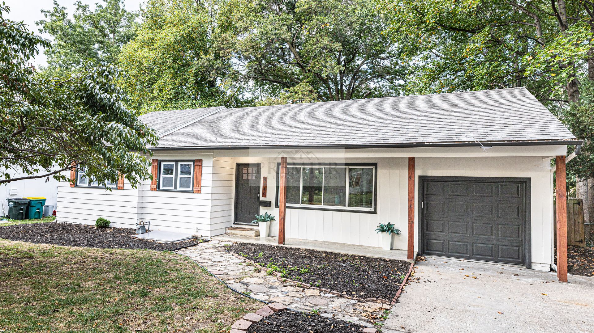4 Bedroom 3 Bath Beautiful Rehabbed Home For Rent Rent 3200 8340 Riggs Overland Park Ks 66212 – photo 1