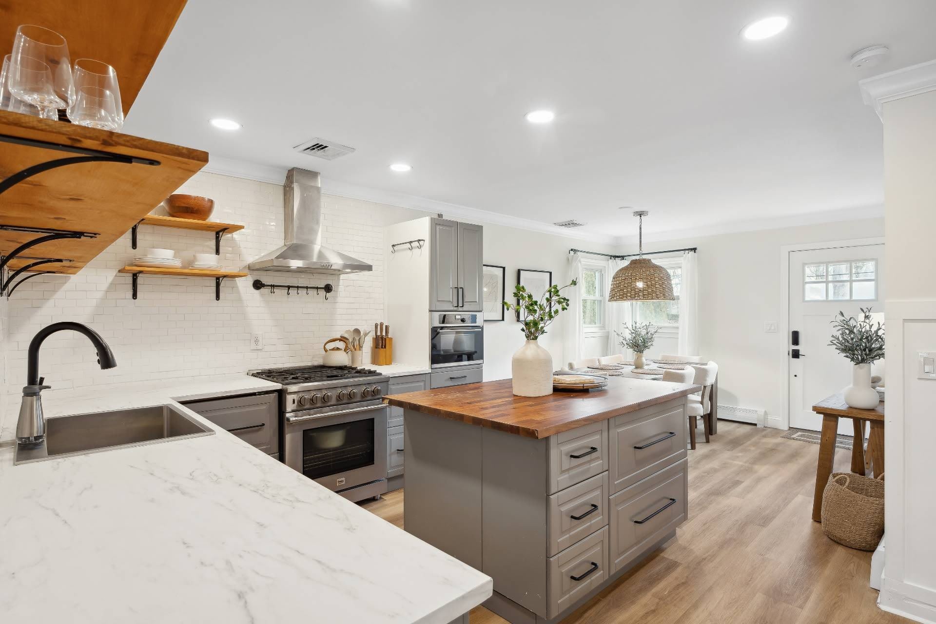 28 Argonne Road W – photo 3