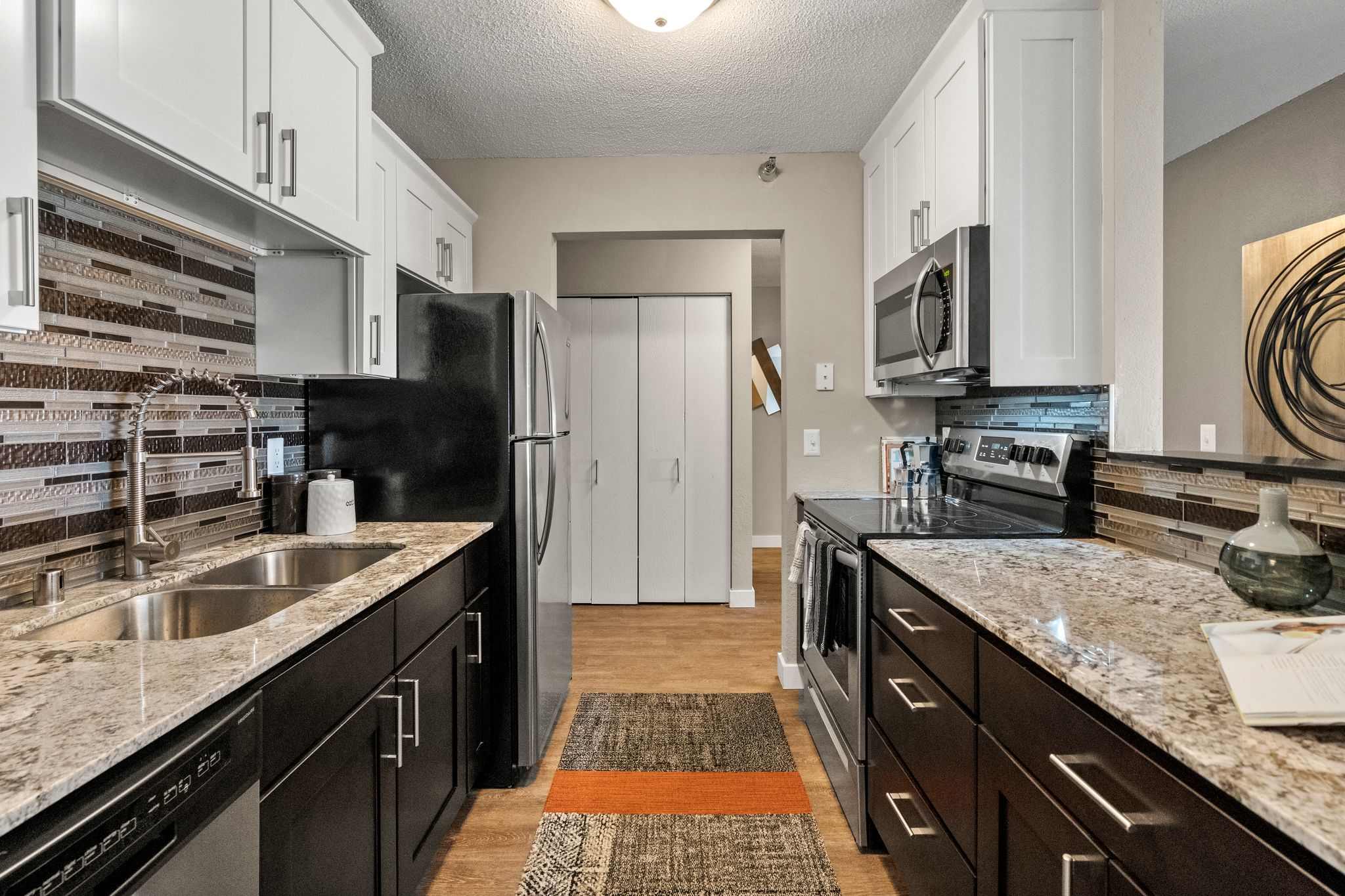 Lux Apartments – photo 3