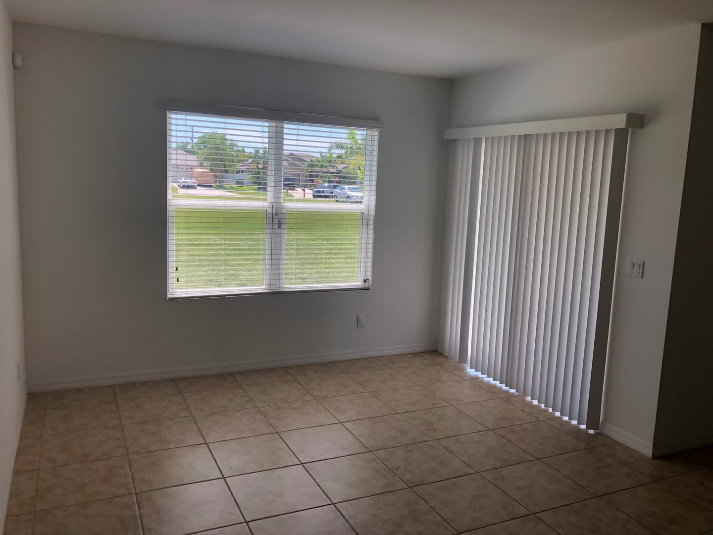 3 bedroom 2 bath single family home – photo 5