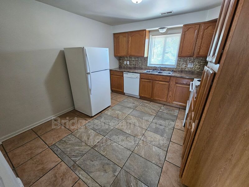 917 Cherry Dr – photo 4
