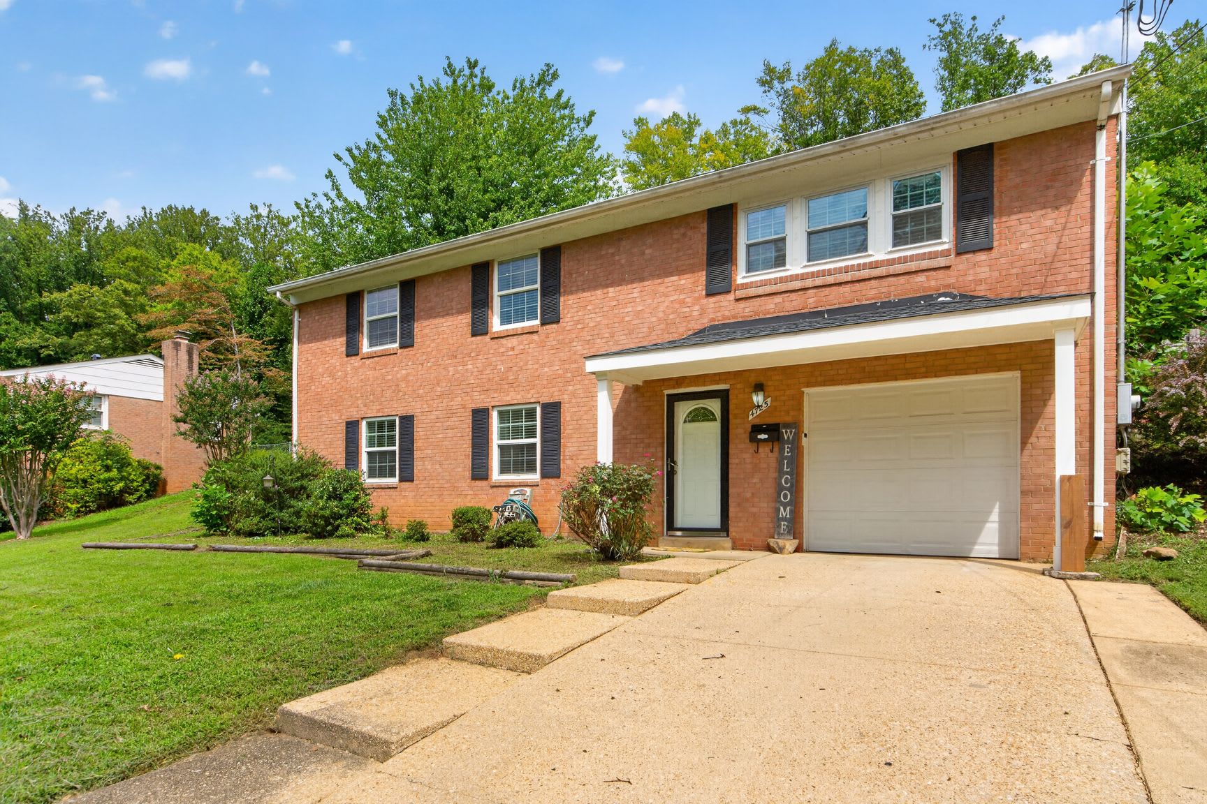 4725 Springbrook Drive – photo 2