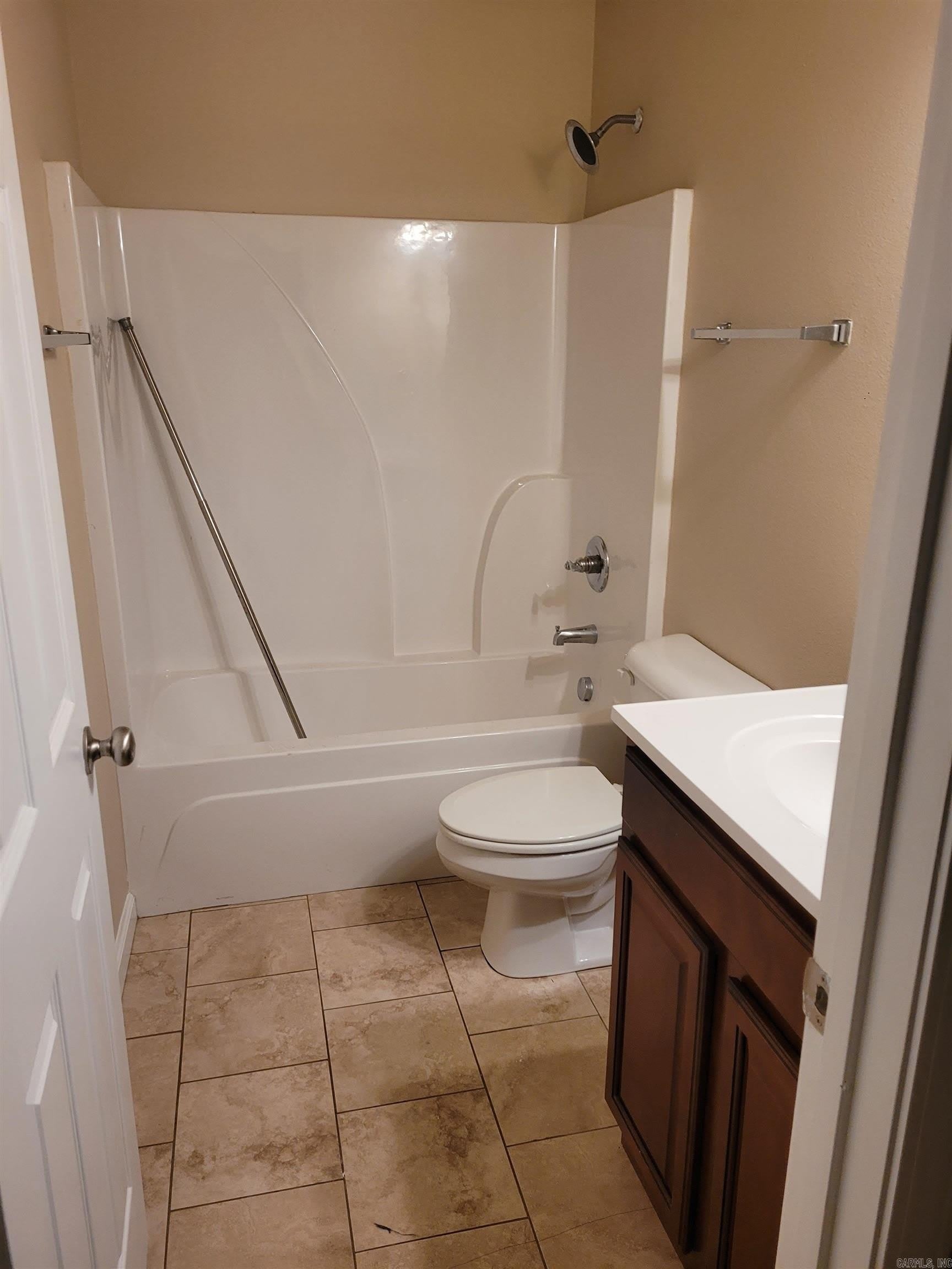1100 Appianway A – photo 2