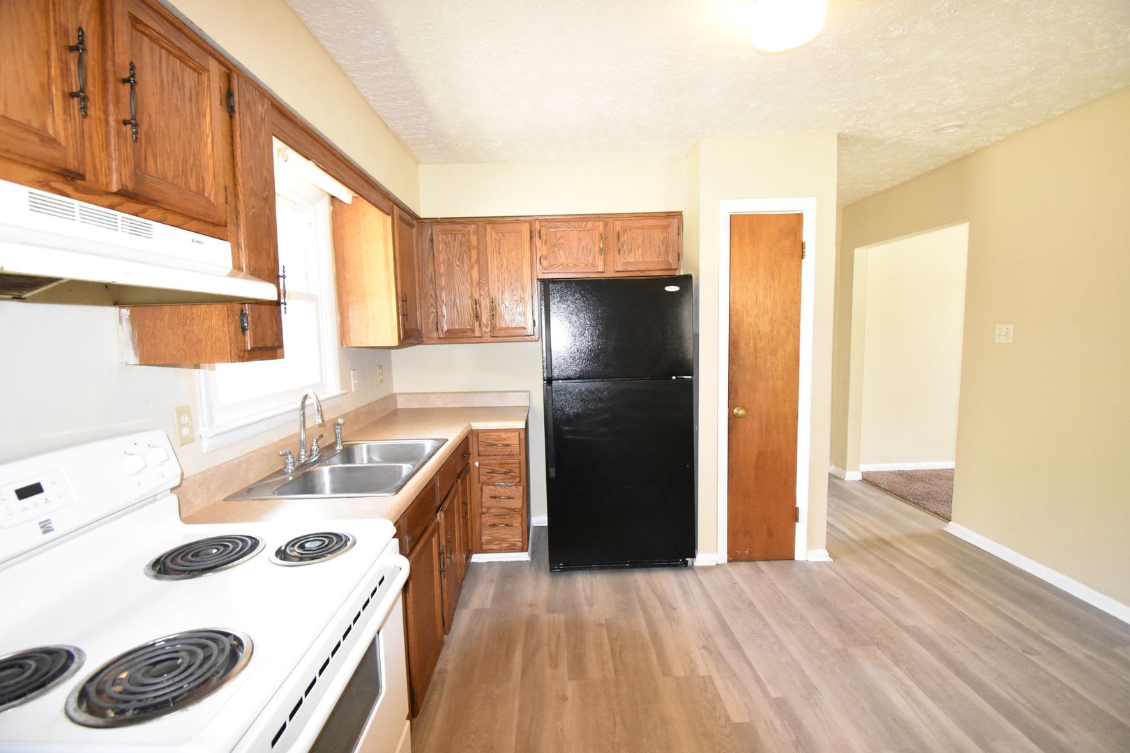 Coming Soon! 3 Bedroom and 2 Bath Home- Pets Considered – photo 5