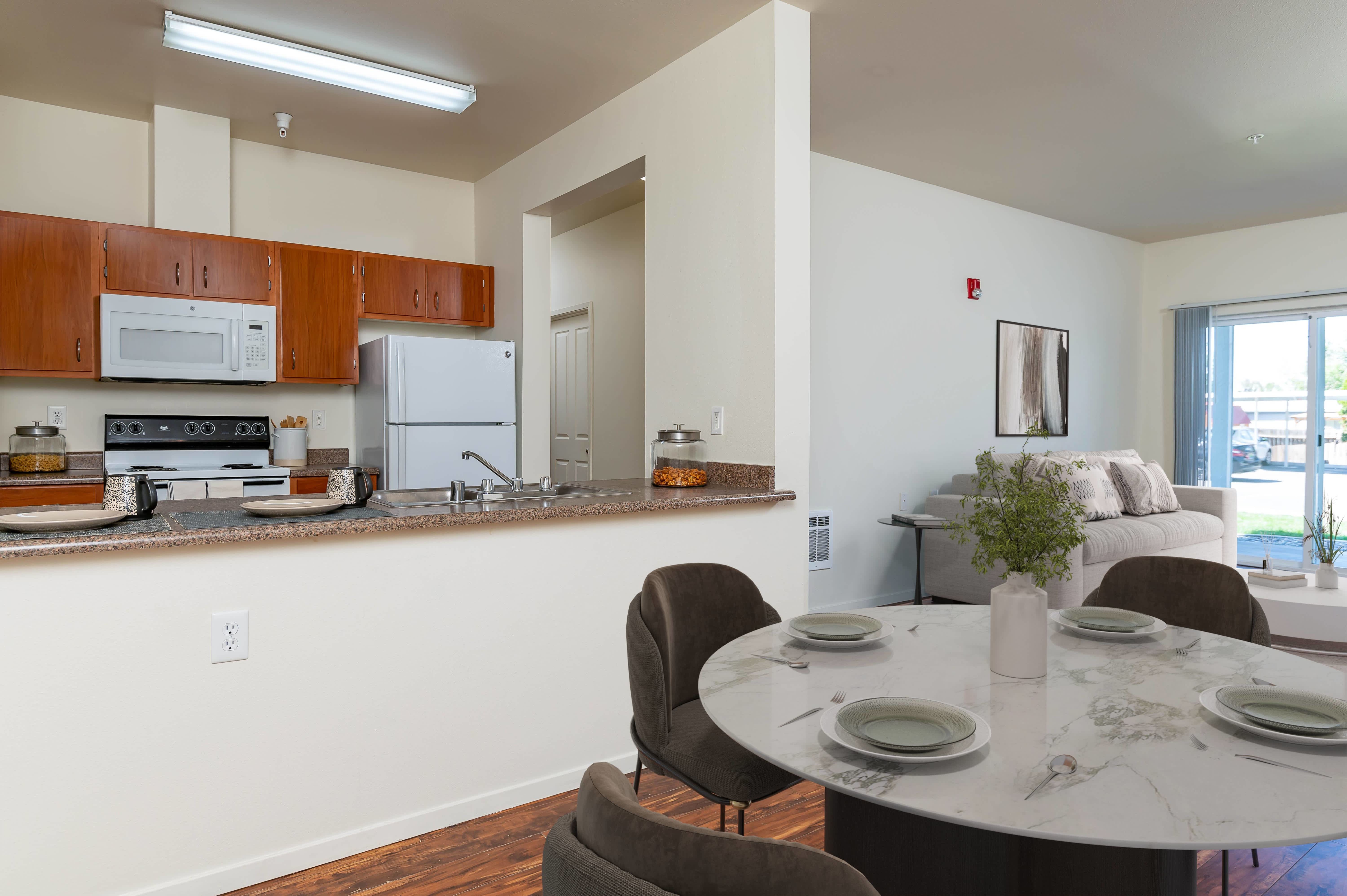 Center Pointe Apartments – photo 5