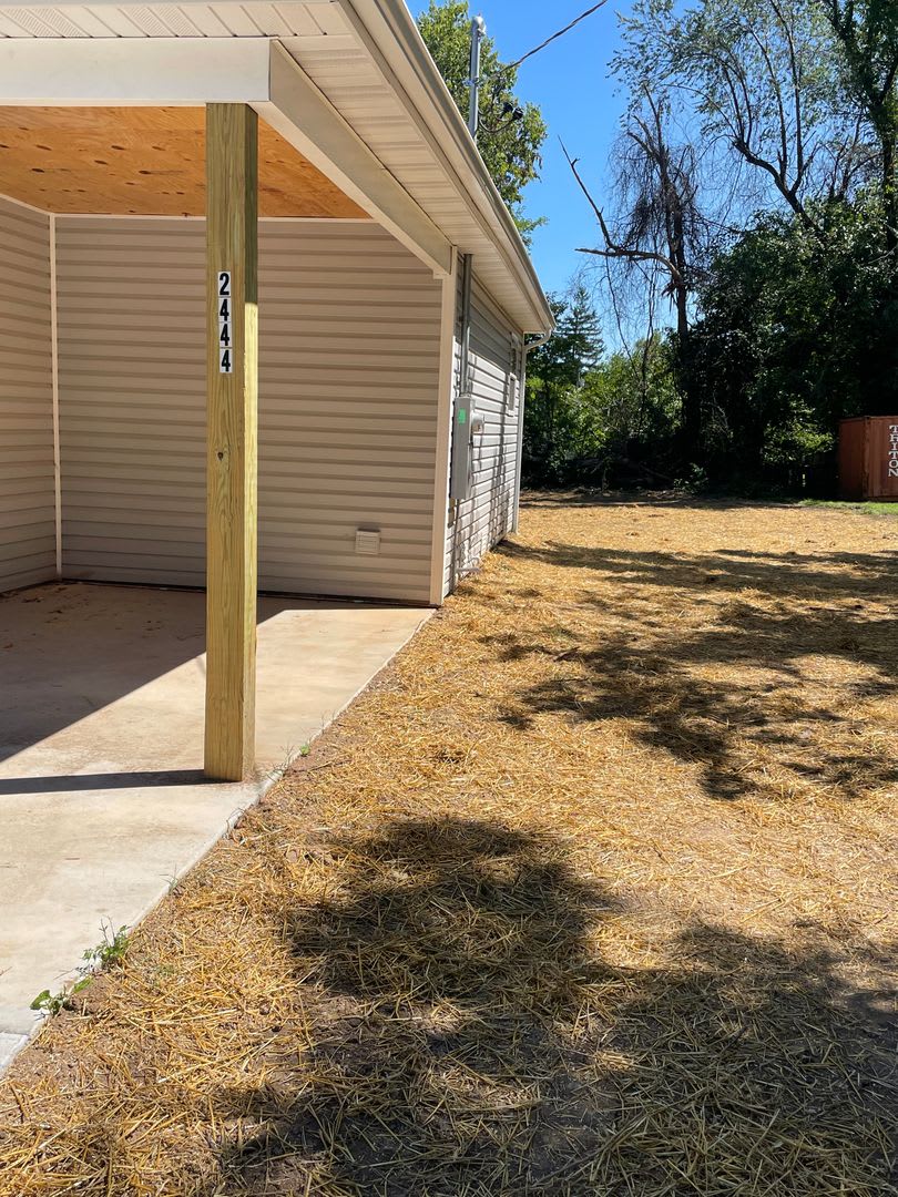 3 bed 2 bath 1 Carport $995/month – photo 5