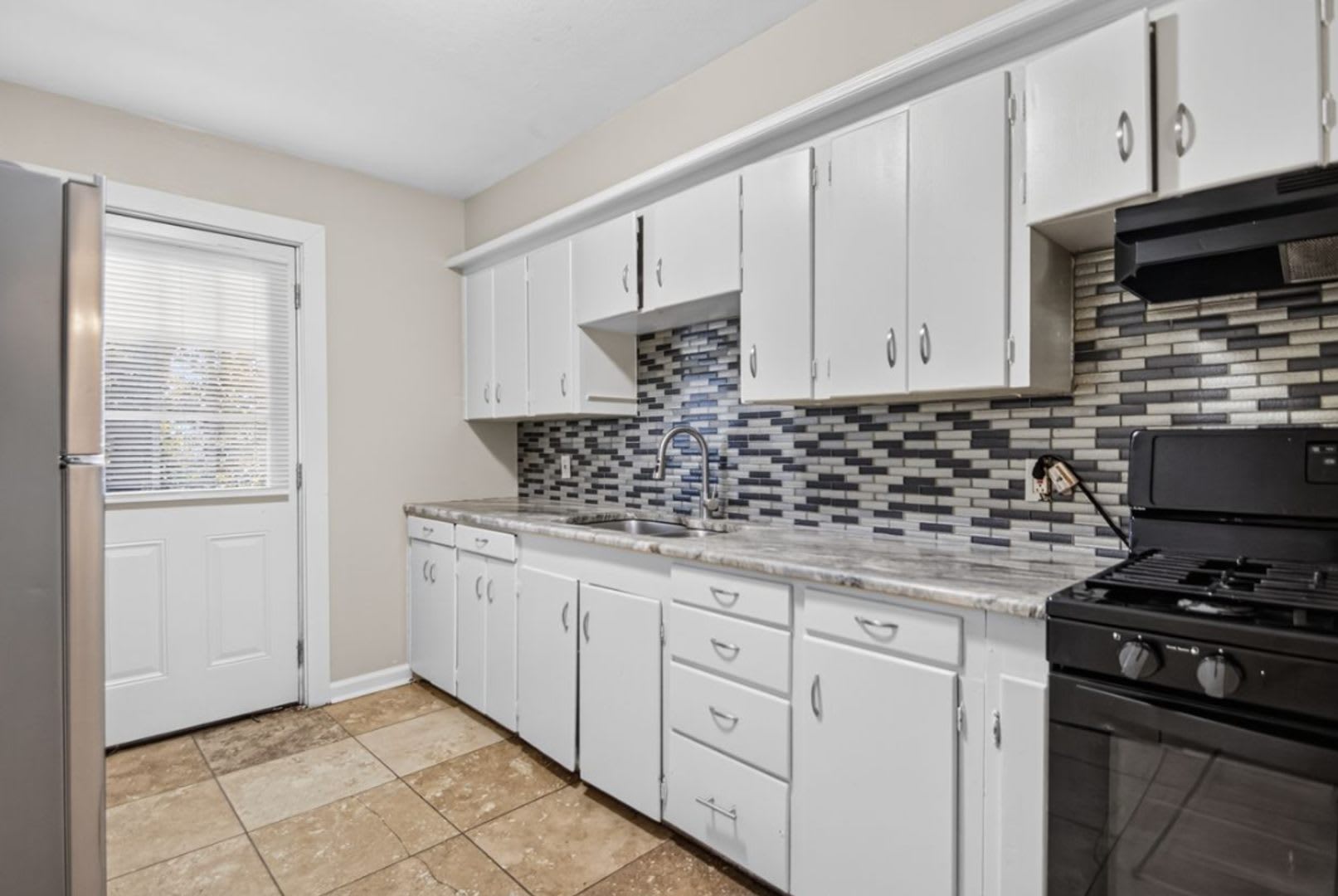 Charming 3-Bedroom Home in a Convenient Little Rock Location – photo 1