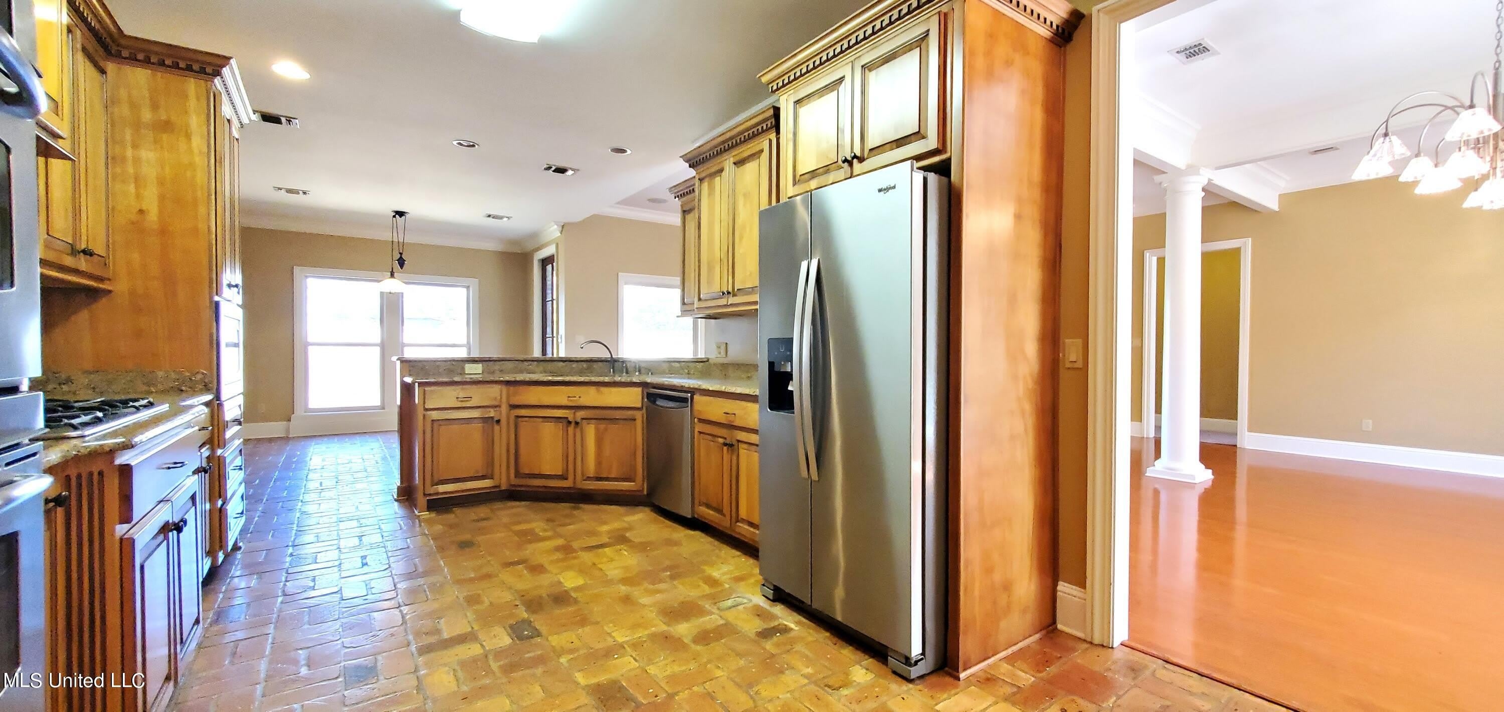 2521 Promenade Boulevard – photo 5