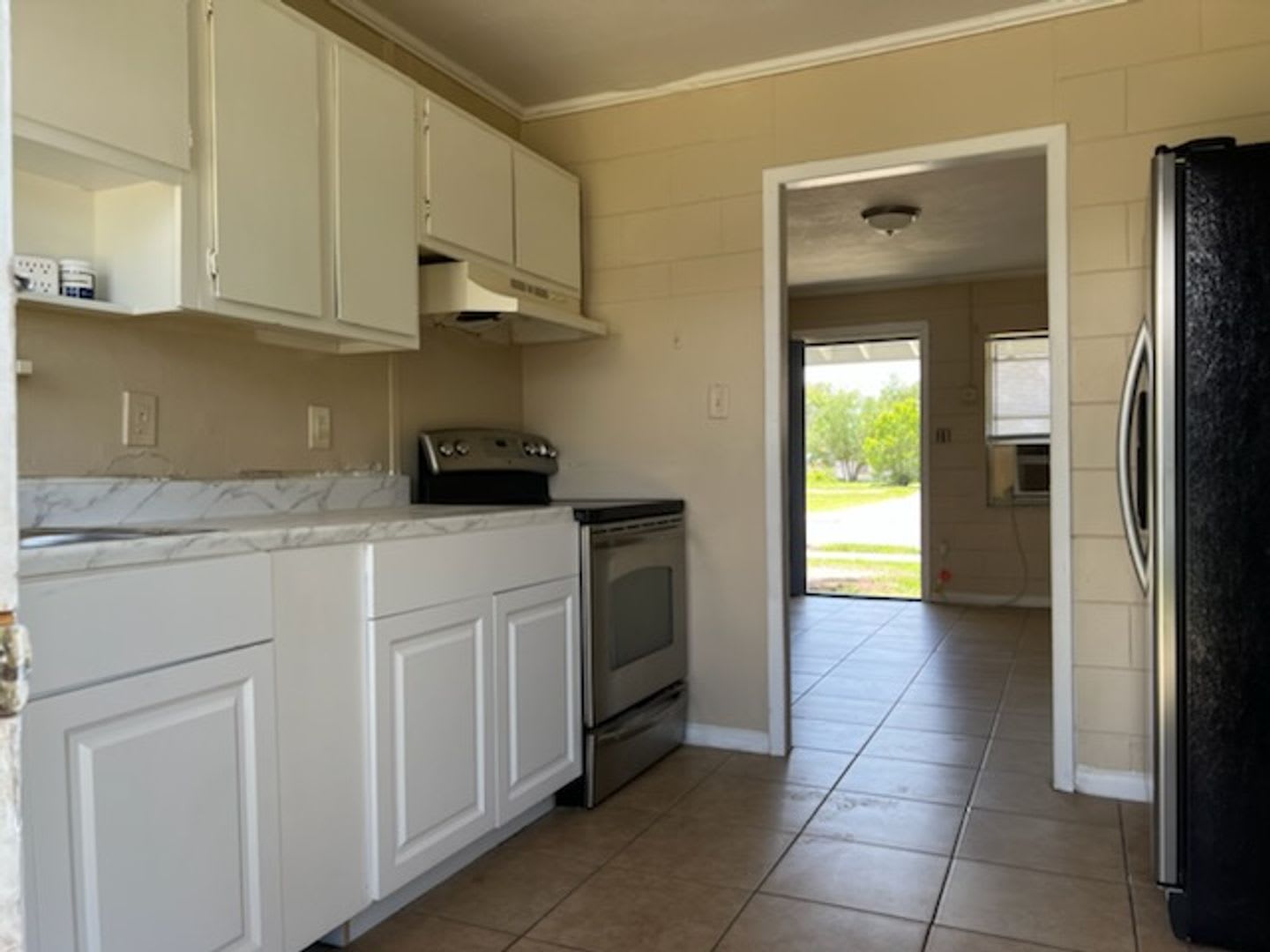2 Bedroom, 1 Bath Duplex For Rent at 522 Washington Avenue #1 Lake Wales, FL 33853 – photo 3