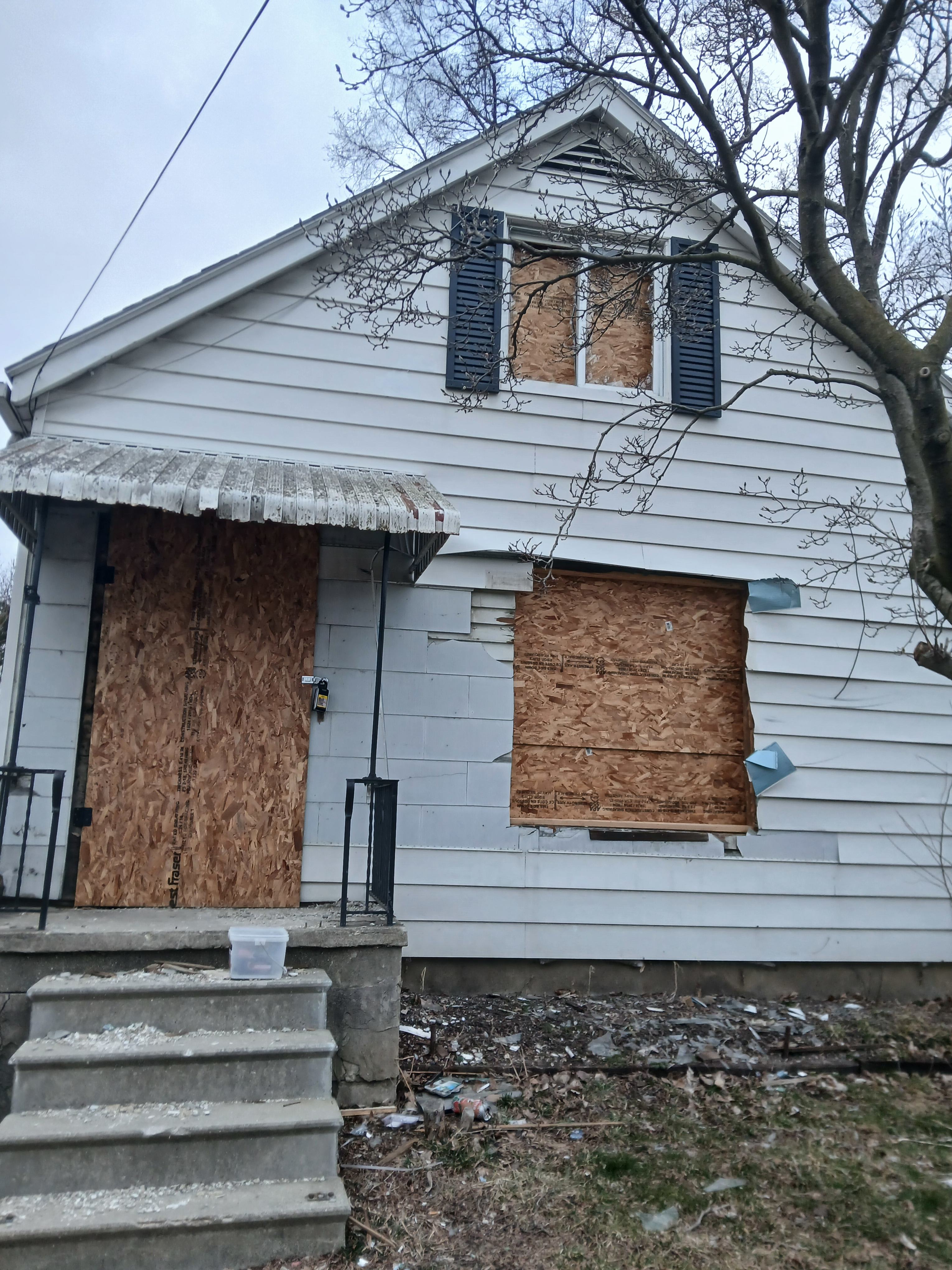 912 Waldman Avenue – photo 4