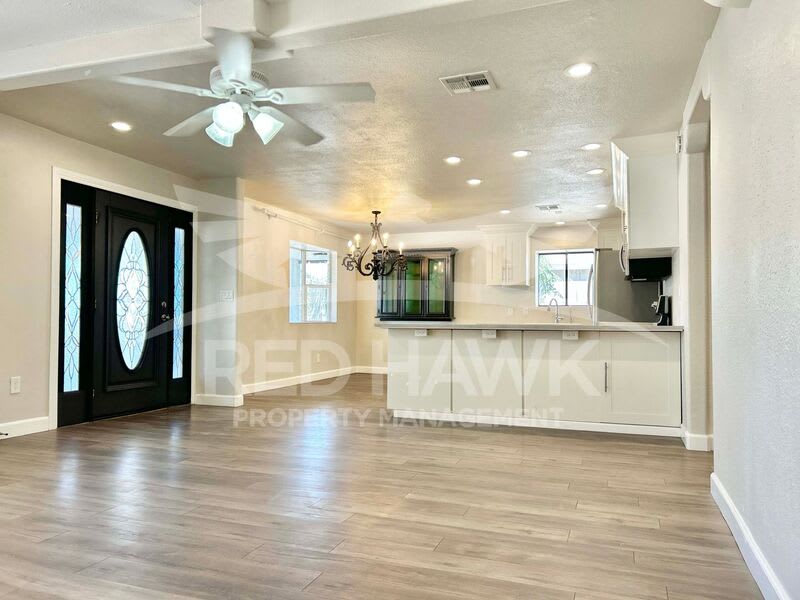 281 S California St – photo 5
