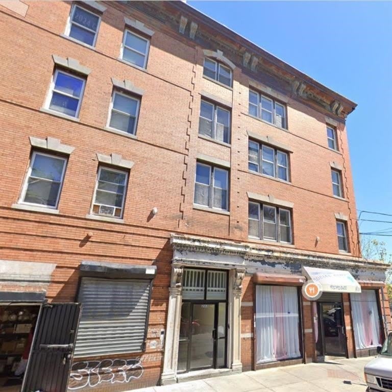 250 S ORANGE AVE – photo 1