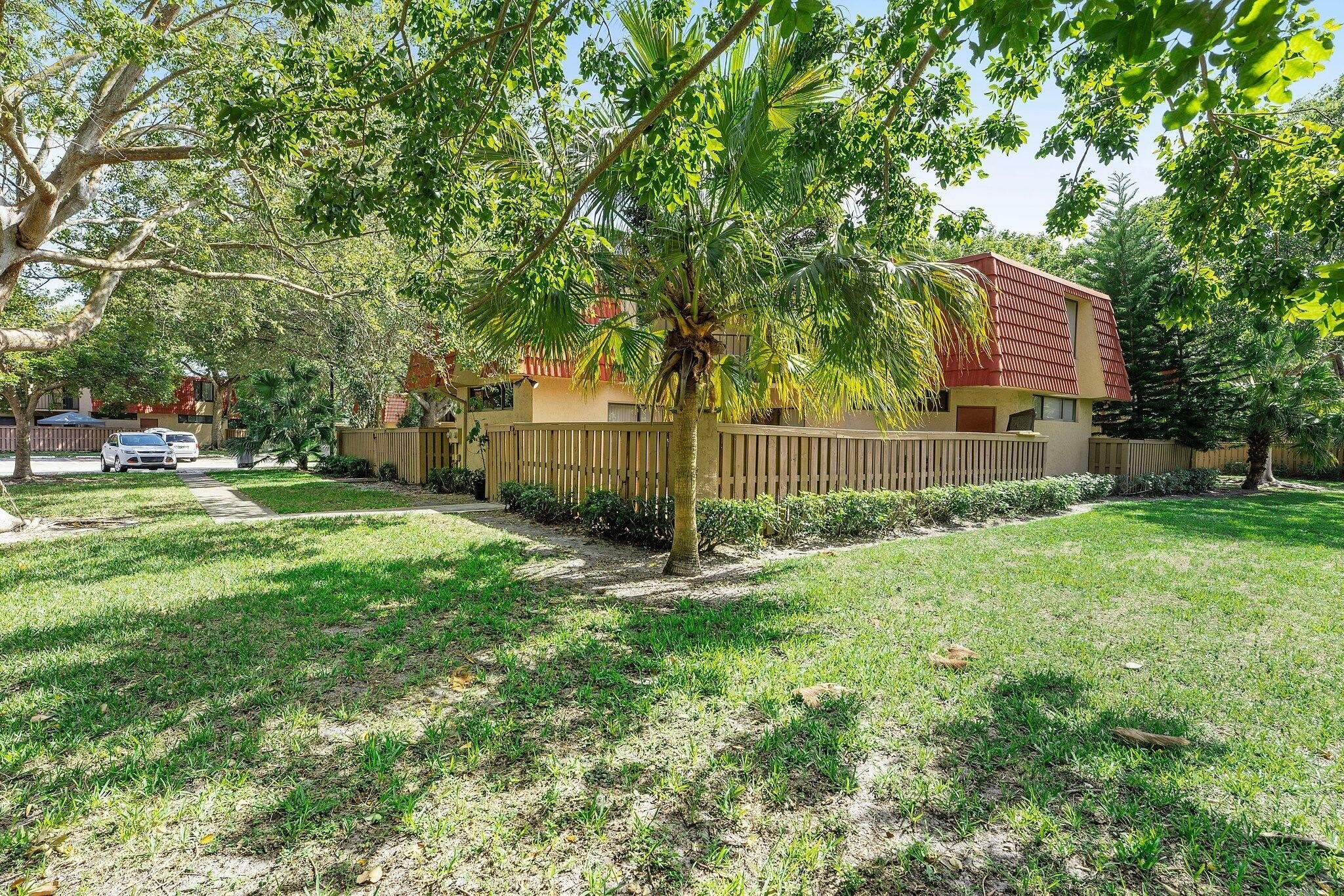 8195 SEVERN Drive – photo 3