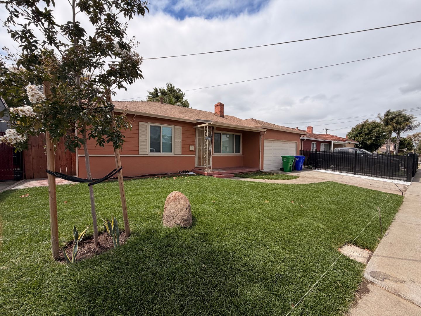 MUST SEE! BEAUTIFUL 3 BEDROOM 2 BATH HOME IN HAYWARD CA!!! – photo 1