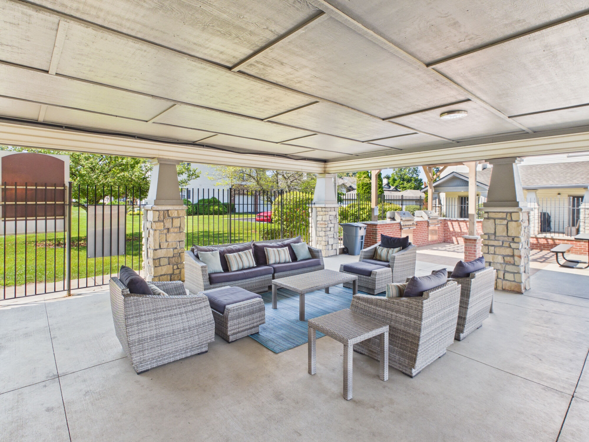 Elevate on Main – photo 4