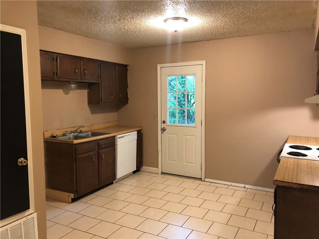605 N Betty Jo Drive – photo 4