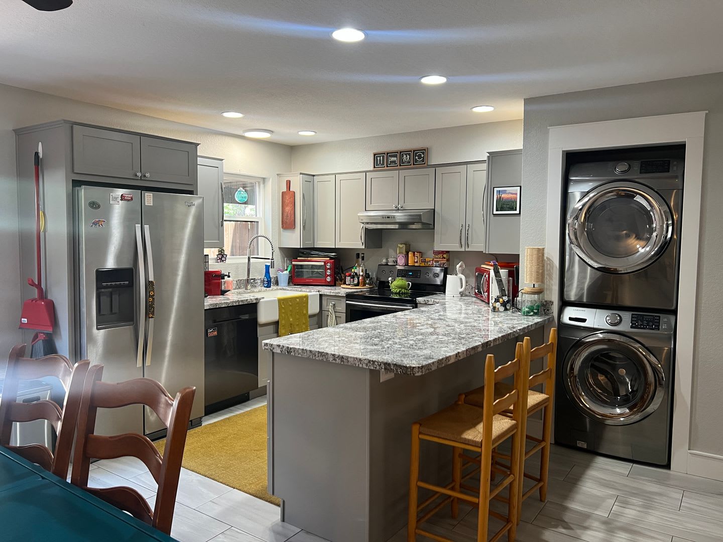 Updated Townhouse backed by National Forest – photo 3