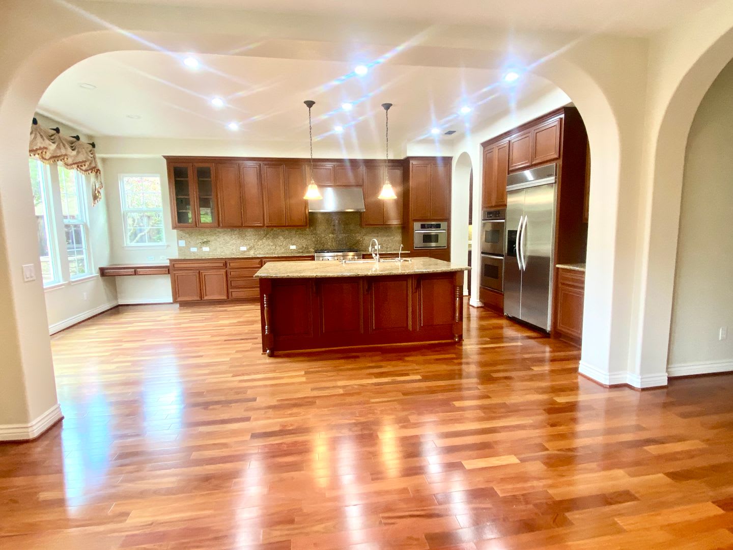 Pleasanton Ponderosa 5 bed+loft / 4 bath, 4 car garage, Small Dogs OK – photo 5