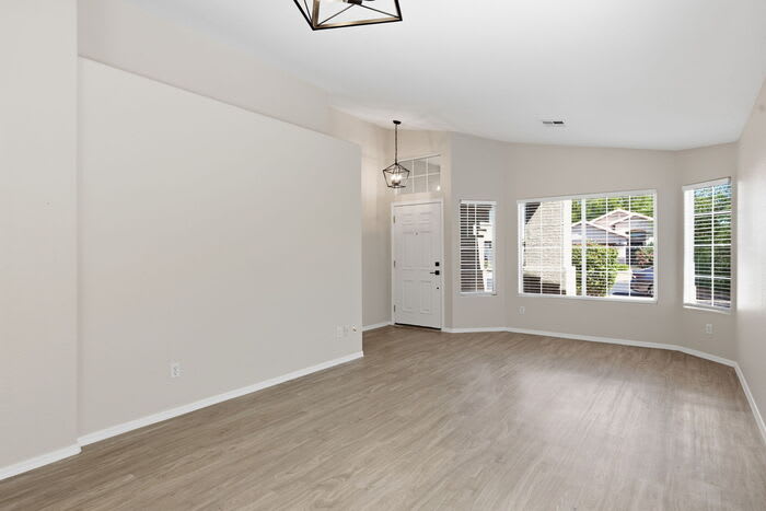 2525 East Camino Street – photo 4