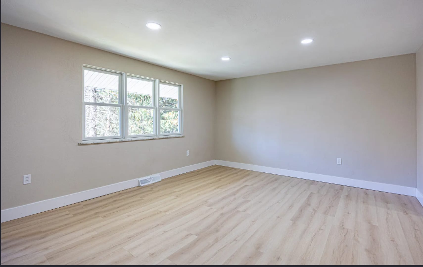 Updated 3 Bedroom 2 Bathroom Home In Penn Hills – photo 3