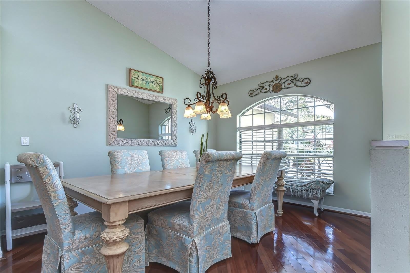 9502 SUNNYOAK Drive – photo 4