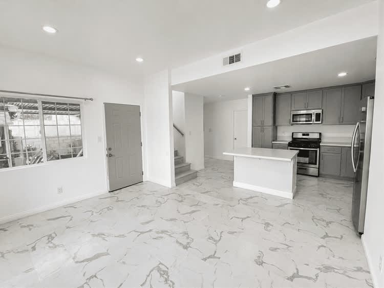 6029 Del Amo Blvd – photo 4