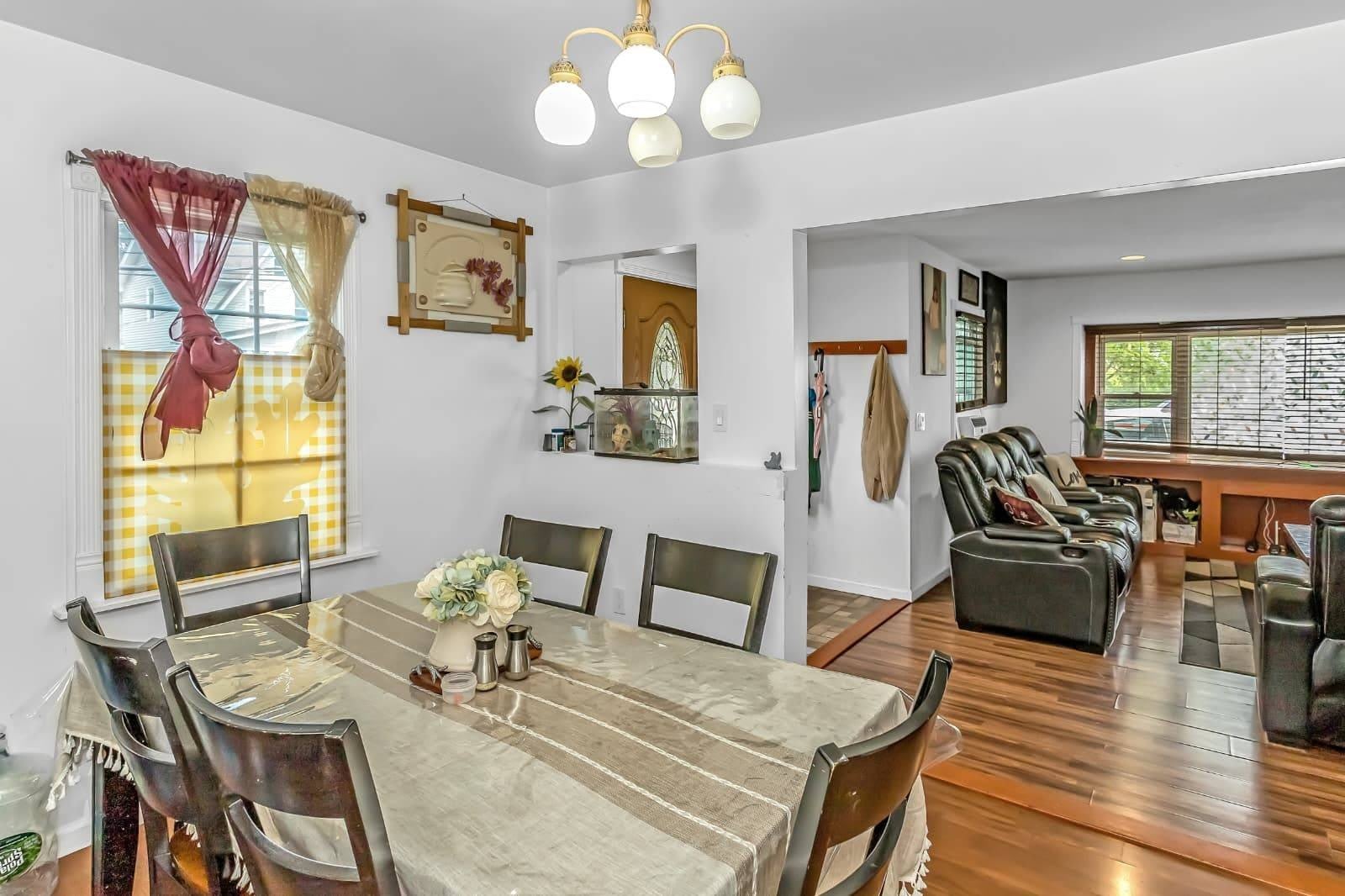 90 Charles St – photo 3