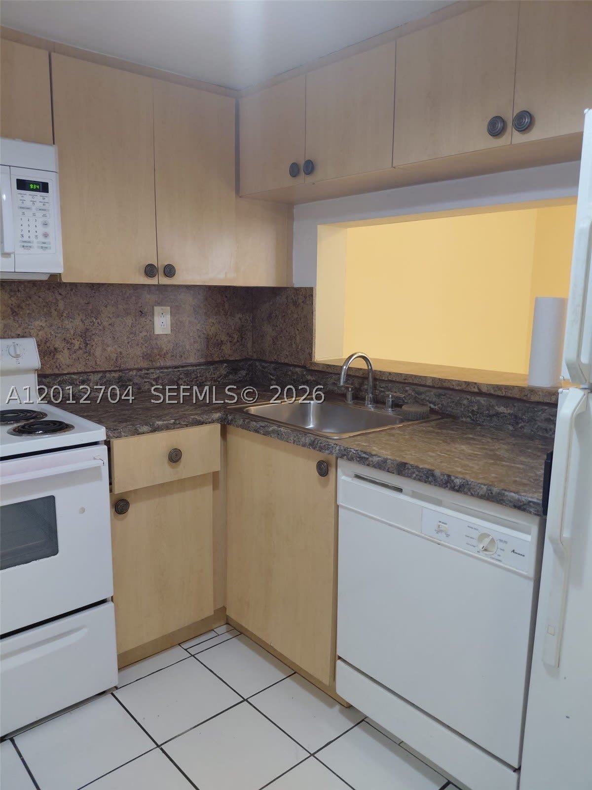 11790 SW 18th St – photo 3
