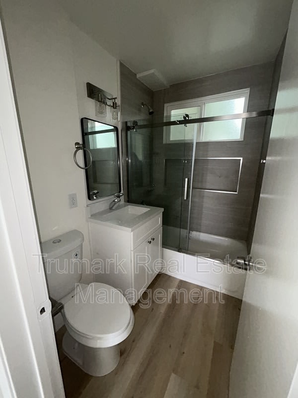 49 S Grand Oaks Ave – photo 2