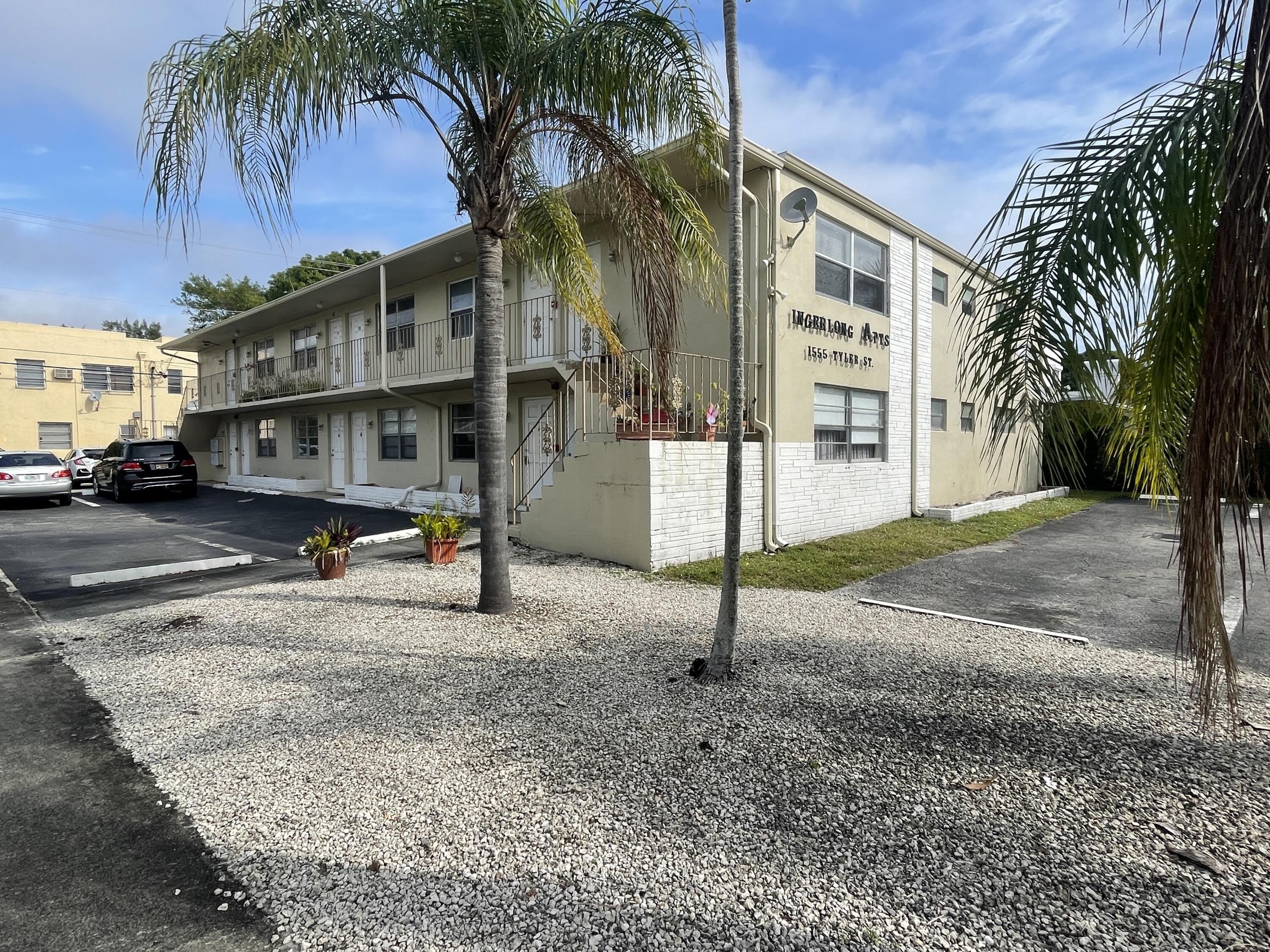 1555 TYLER Street – photo 2