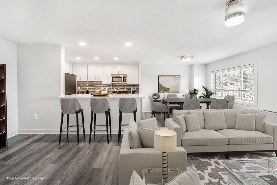 Ruxton Towers Apartments – photo 3