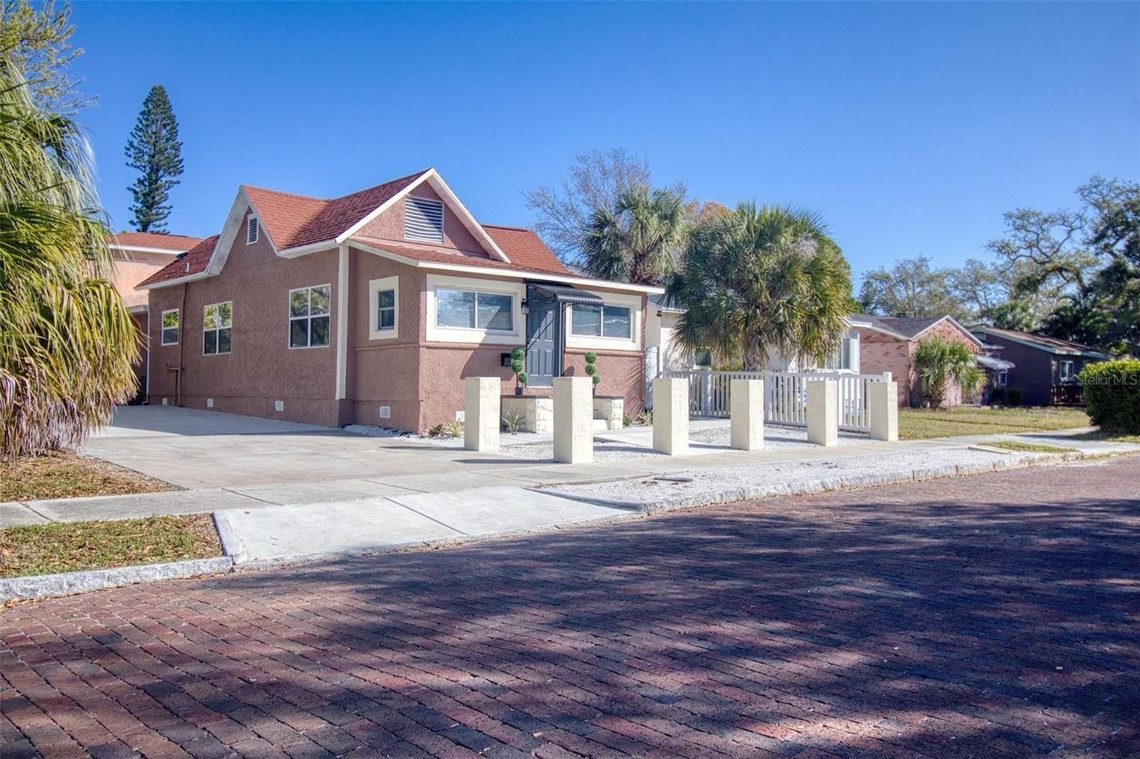 675 16TH Avenue S – photo 2