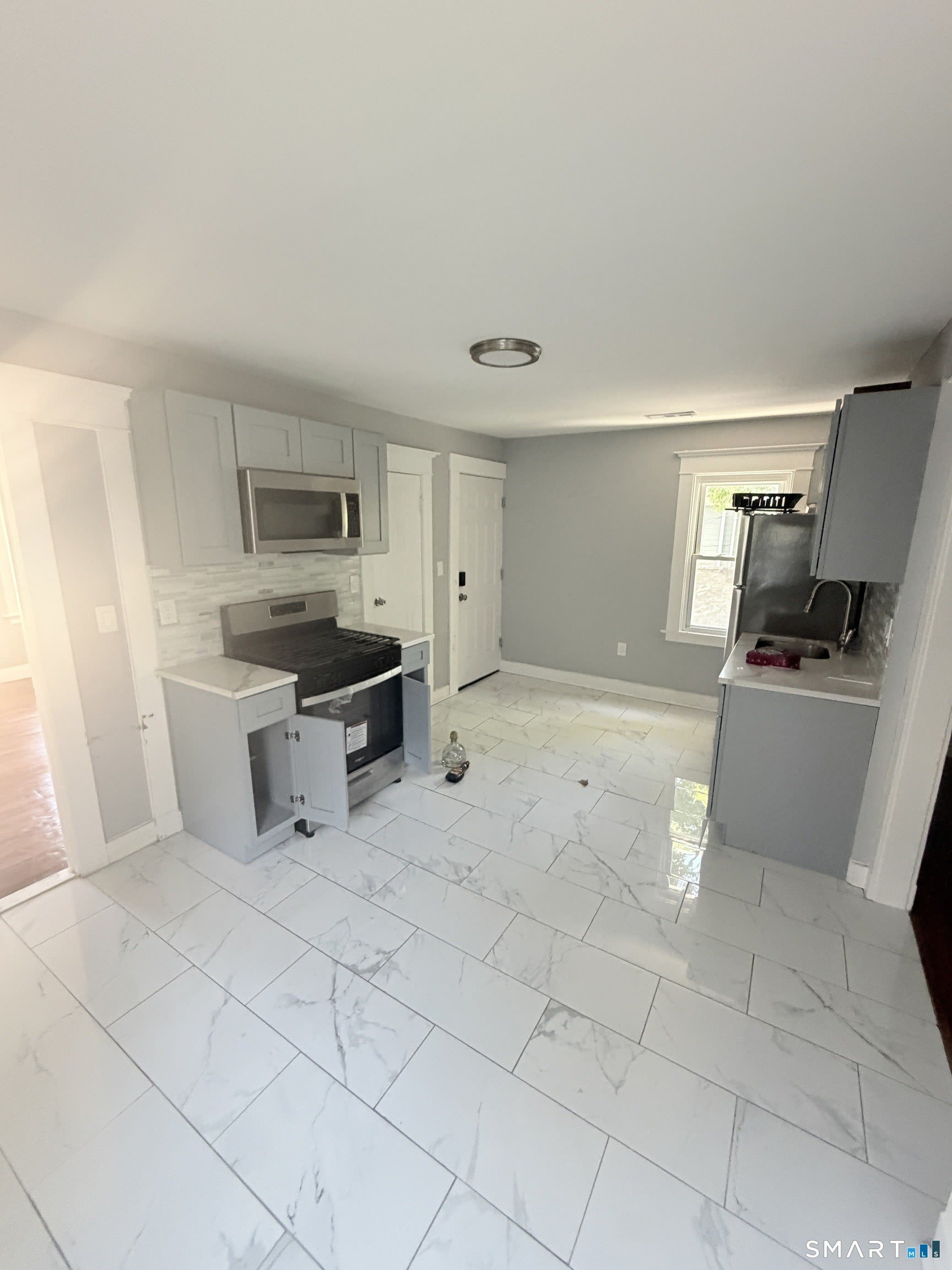 32 Alstrum Street – photo 5