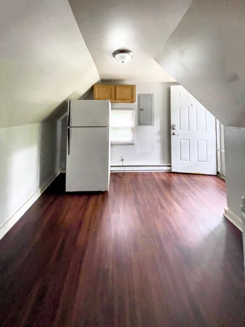 815 & 817 W University Ave – photo 5
