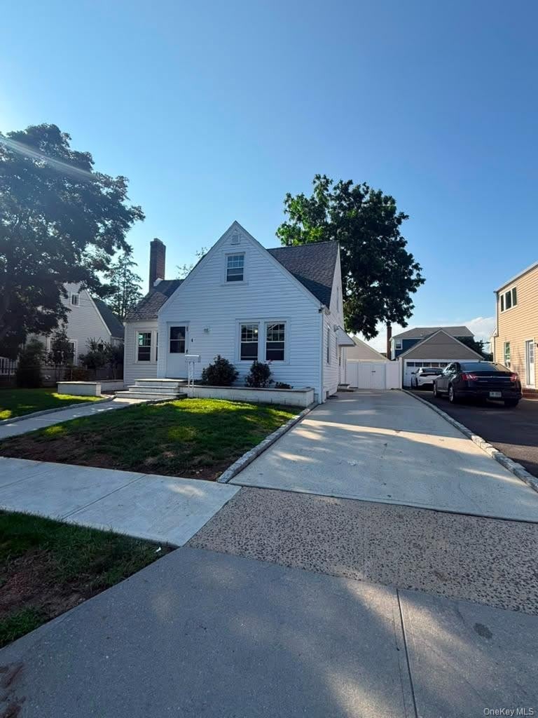 8 Herman Avenue – photo 2