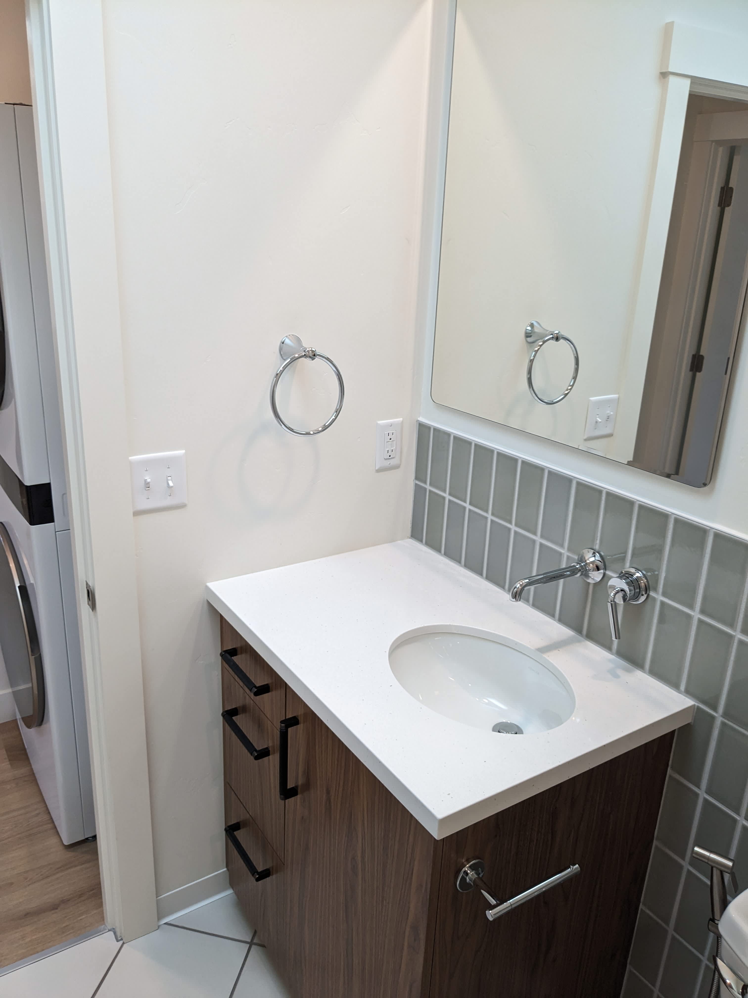 2811 1/2 E St – photo 4