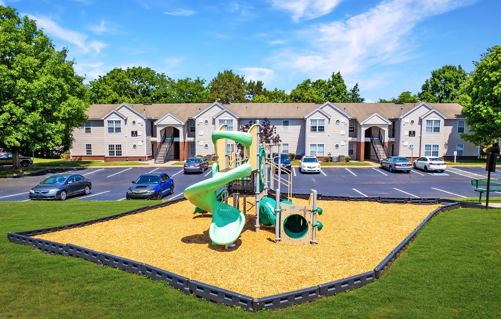 Willow Creek Apartments – photo 3