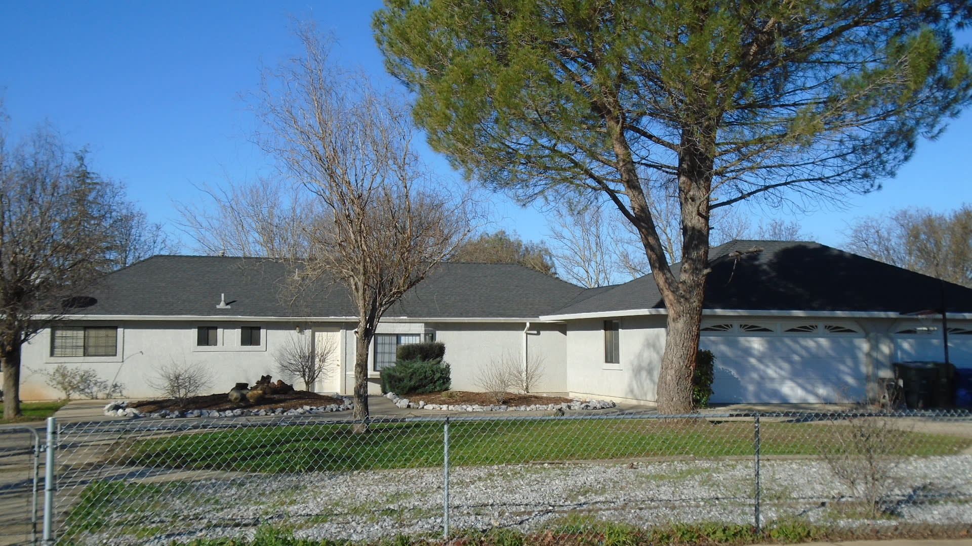 4 Bedroom In Ravenwood Subdivision – photo 2